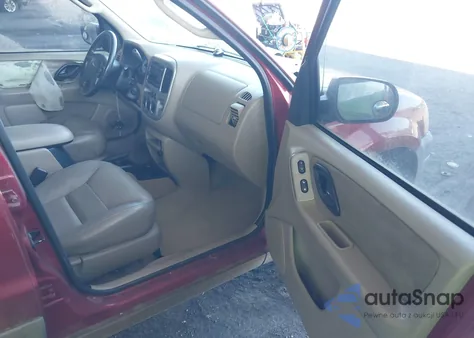 2003 Ford Escape Xlt z USA, uszkodzony, nr VIN 1FMYU03153KB88692